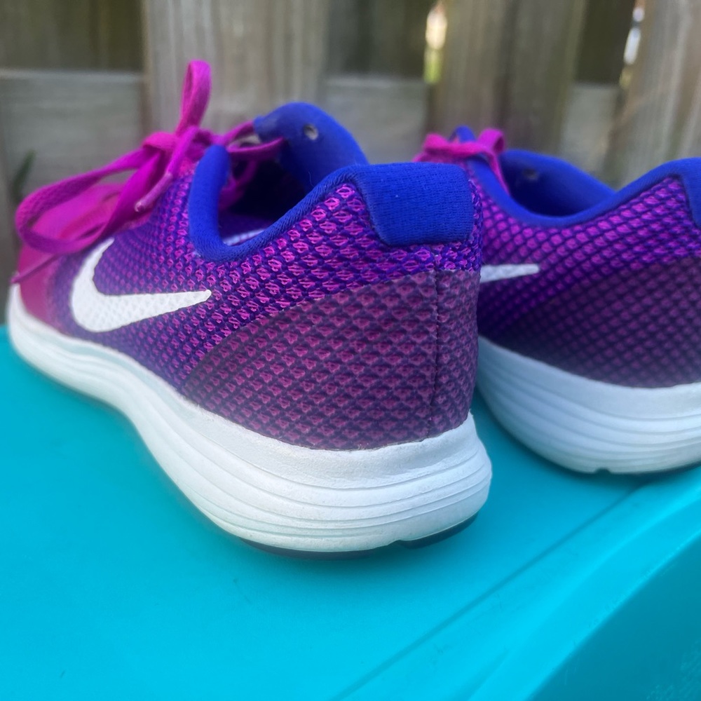 Nike Women's Revolution 3 Running. Purple/White. Size 7.5 - Picture 2 of 8